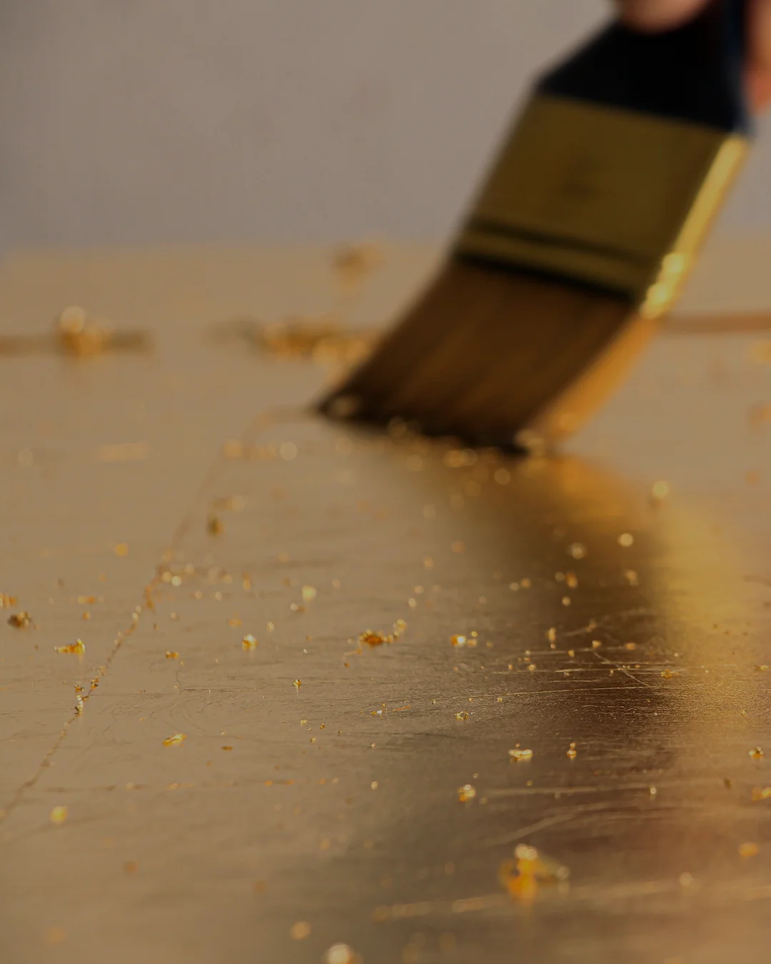 Queen Heart Medium Table handcrafted luxury side table with heart-shaped base and contemporary design in gold or silver leaf finishes